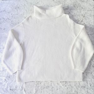 Vince Camuto white turtleneck Soft Warm Holiday Office Classic sweater. Size M.